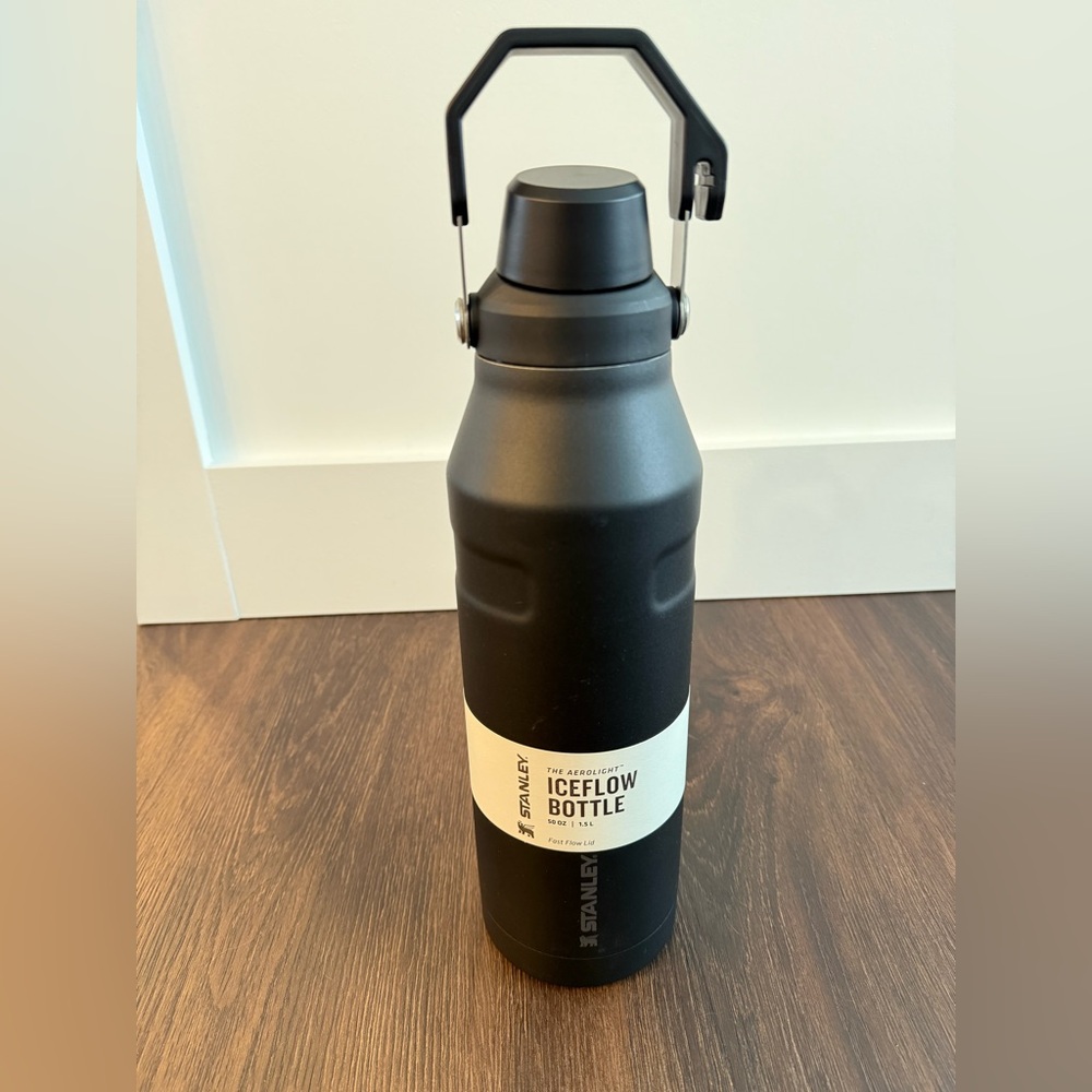 Stanley The Aerolight Iceflow Bottle